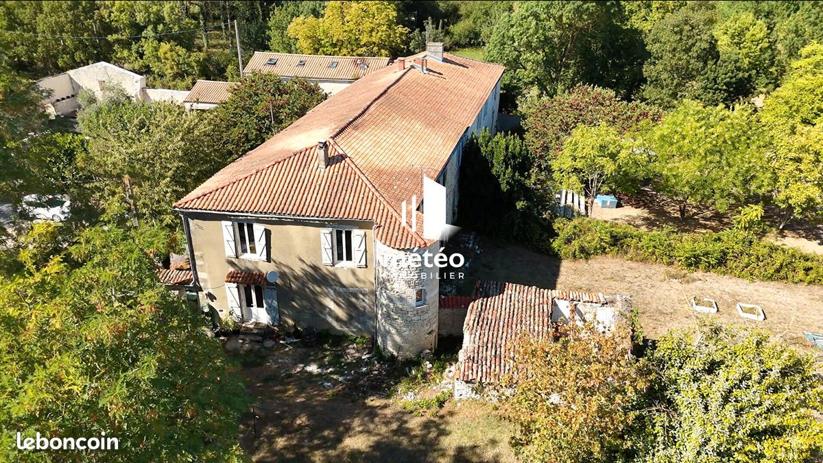 Maison 6 pièces 200 m² · à Saint-Médard-d'Aunis · 200 m² · 290 700 €