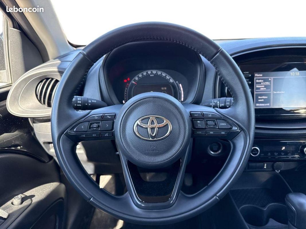 Toyota Aygo X 1.0 VVT-i 72ch Dynamic S-CVT MY23 (image 18)