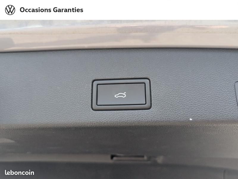 Volkswagen Golf SW 2.0 TDI 150ch R-Line DSG7 (image 25)