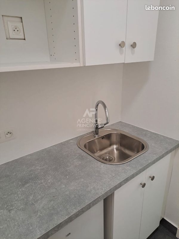 Appartement a louer versailles - 1 pièce(s) - 16 m2 - Surfyn