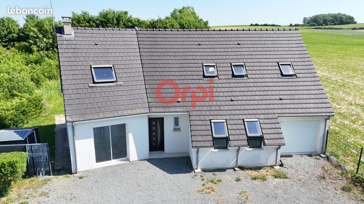 Maison 5 pièces 173 m² · à Cléry-sur-Somme · 173 m² · 239 900 €