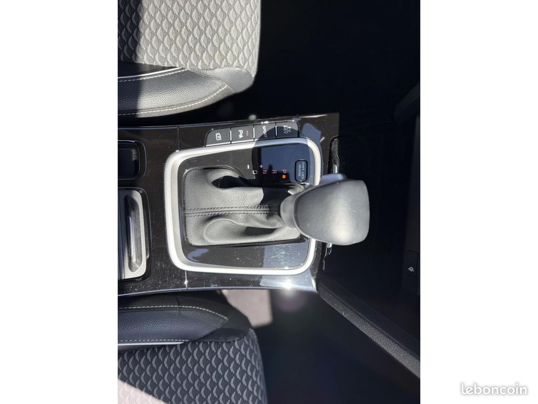 KIA CEED 1.6 GDI 141H 105 HYBRID PHEV 8.9KWH LOUNGE DCT BVA ( garanti constructeur ) (image 12)