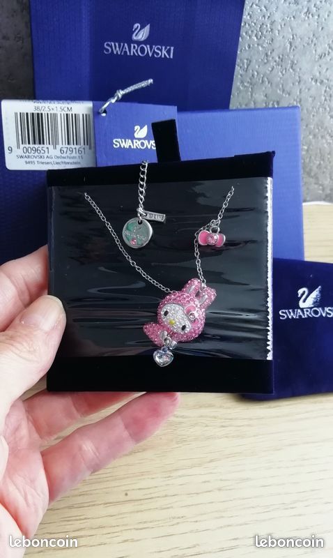Superbe Collier Swarovski 🐱 Hello Kitty 😻 🐇 Rabbit 🐇 Montres