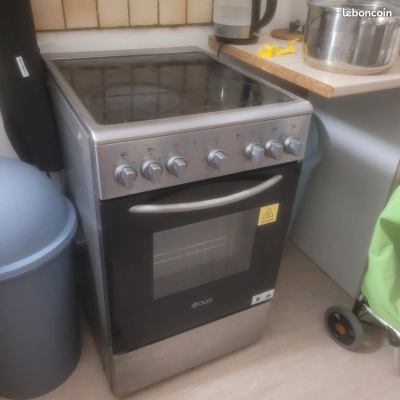 Cuisinière vitrocéramique électrique (image 1)