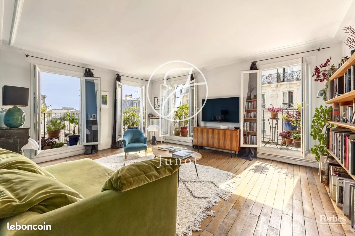 Appartement 7 pièces 160 m² · à Paris · 160 m² · 1 690 000 €