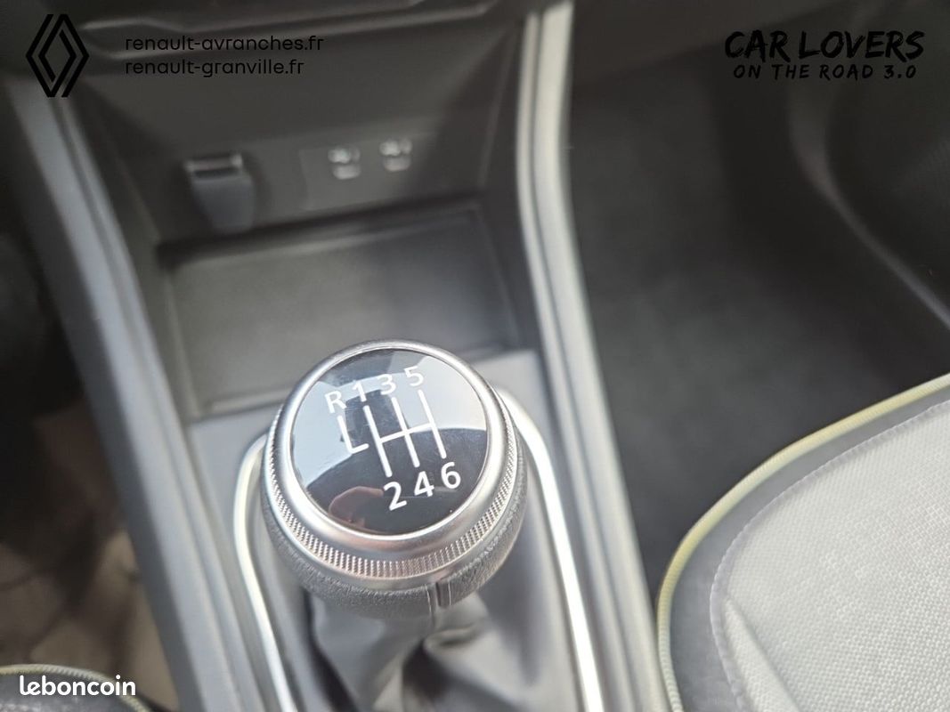 RENAULT Captur TCe 90 ch Techno (image 20)