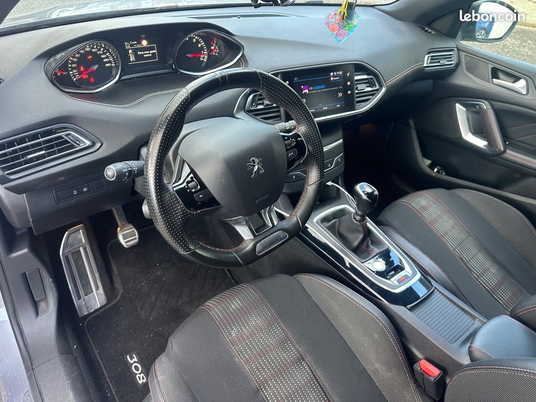 PEUGEOT 308 SW SW 1.2 PURETECH 130CH GT-LINe (image 16)