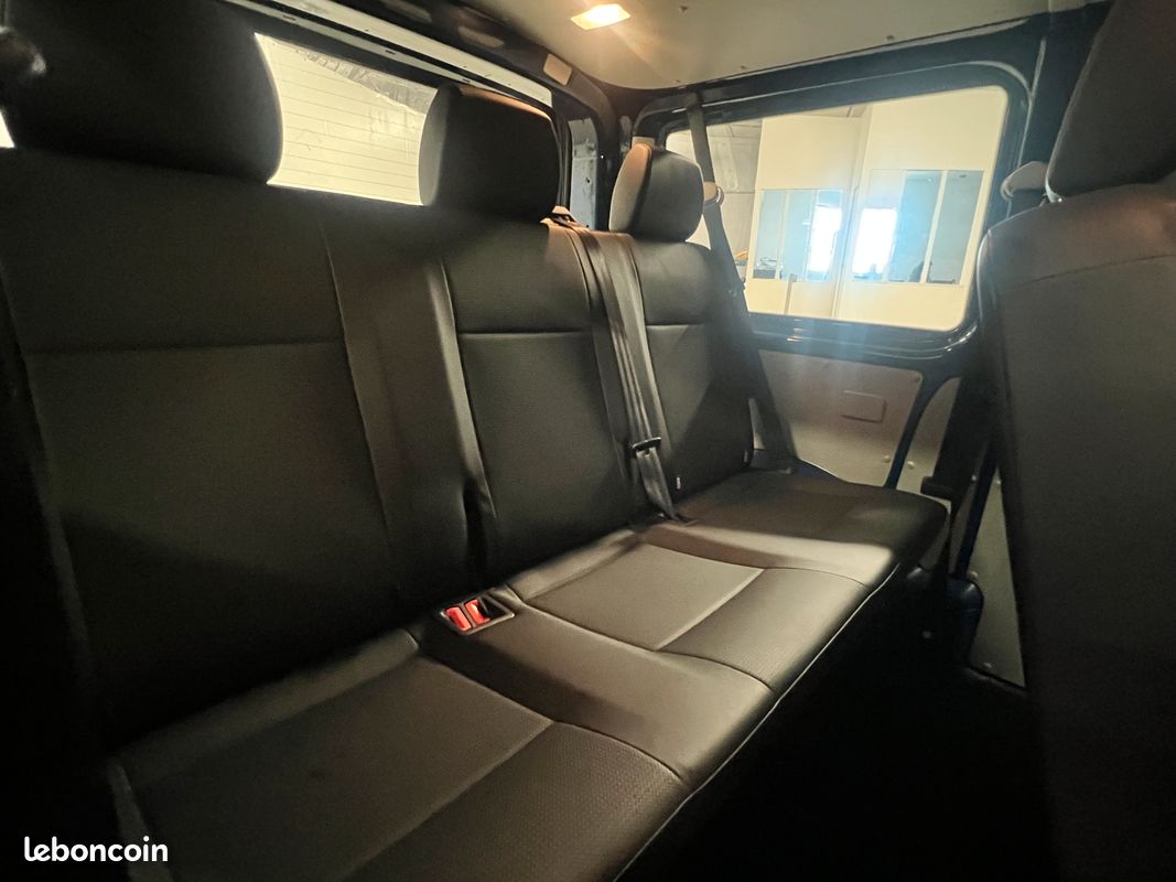 Volkswagen Transporteur T6Combi / 2.0 TDI 150 ch DSG 7 /1ere main / 9 Places / GPS / Entretiens à jours (image 7)