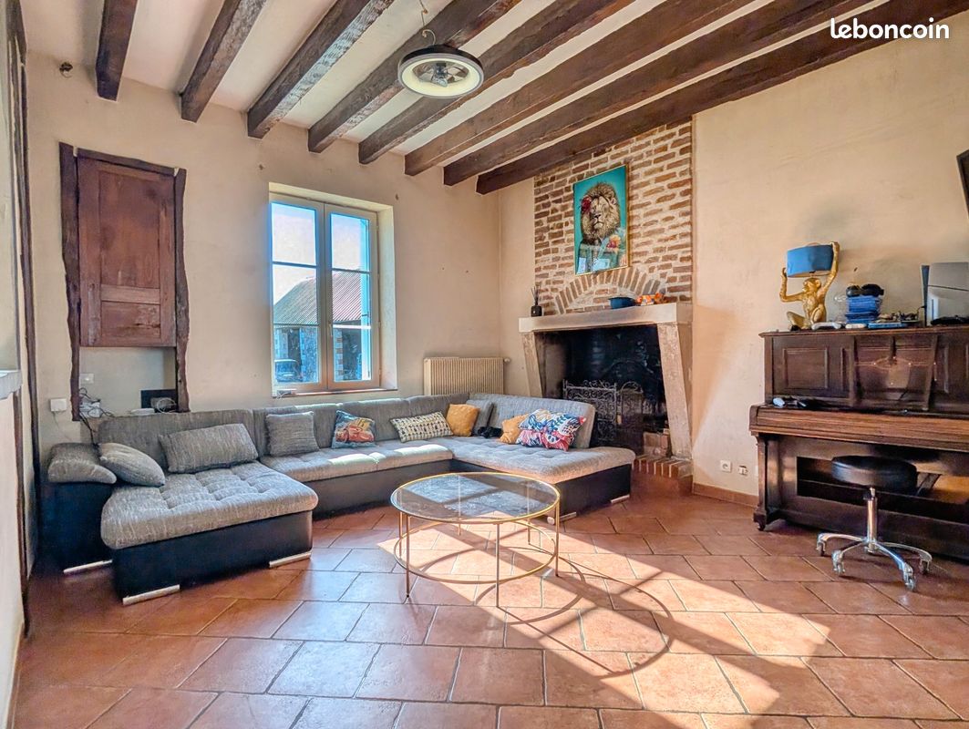 Maison 7 pièces 234 m² · à Saint-Branchs · 234 m² · 369 250 €