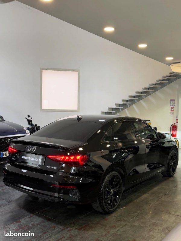 Audi a3 8y berline design luxe 35 tfsi 150 s-tronic7 - full black - état exceptionnel (image 2)