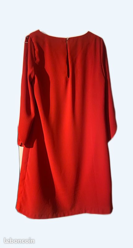 Robe (image 1)