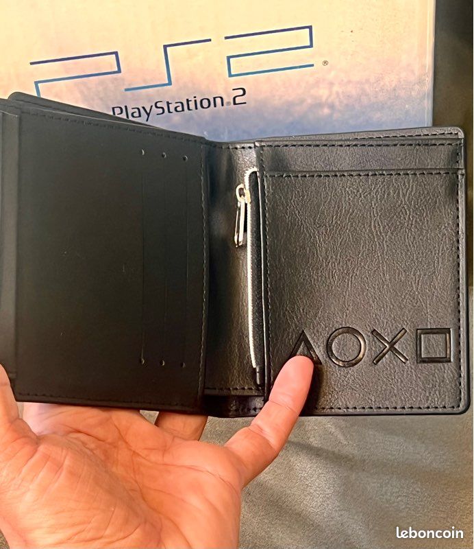 Portefeuille Homme/femme PlayStation PS2 Rétro - Bi-pliable Noir - Cuir PVC - Neuf Avec étiquettes
