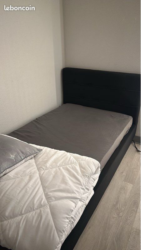 Lit simple avec matelas (image 2)