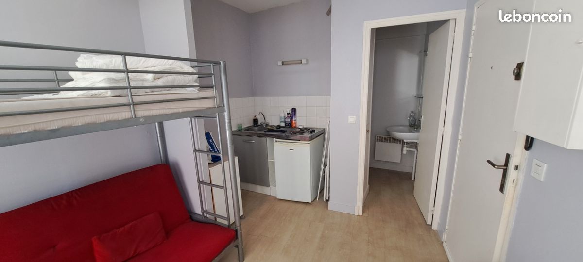 Appartement 1 pièce 15 m² · à Blois · 14,5 m² · 350 €