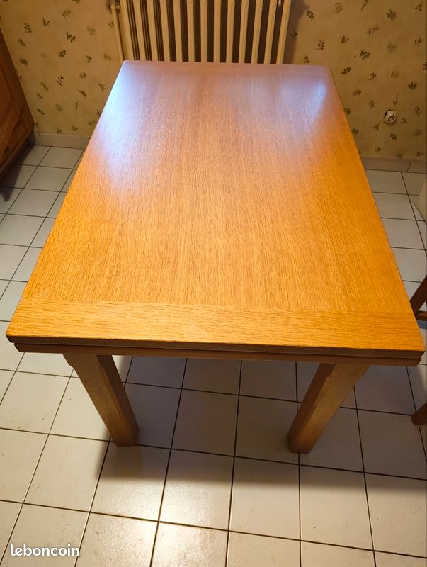 Table de cuisine en bois véritable (image 1)