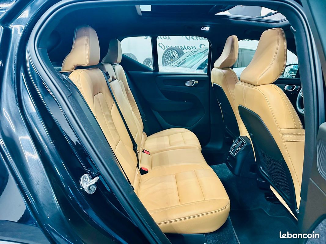 Volvo XC40 T5 Recharge 180+82 ch DCT7 ULTIMATE toit ouvrant Swaroszky harman Kardon TVA RECUP garantie 12 mois (image 10)
