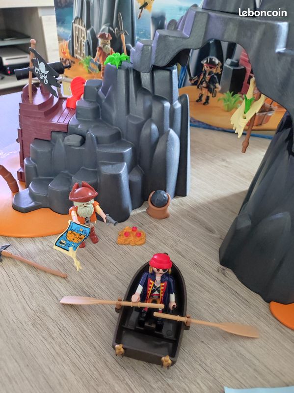 Bateau pirate playmobil + ile aux pirates (image 7)