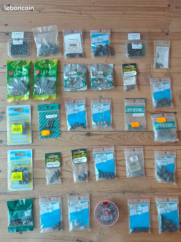 LOT DE PINS Poissons Pêche Sensas Club FRANCE tricolore CSP