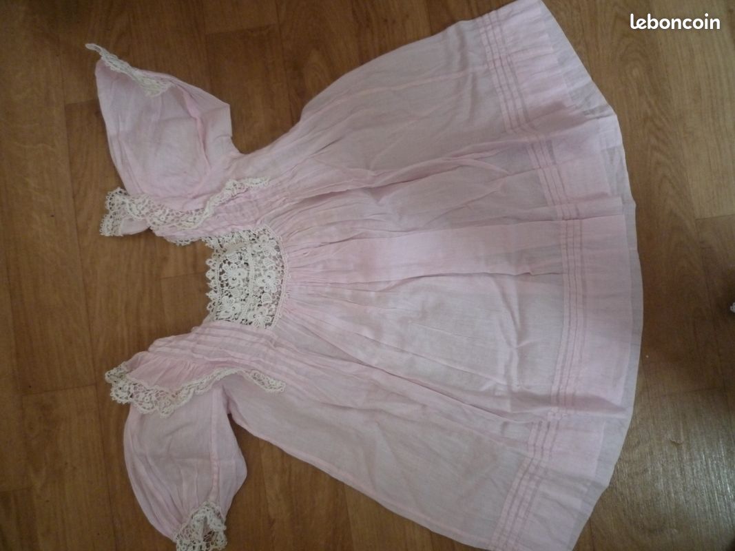 LOT DE 10 robes neuves pour poupée barbie ou mannequin avec une étole