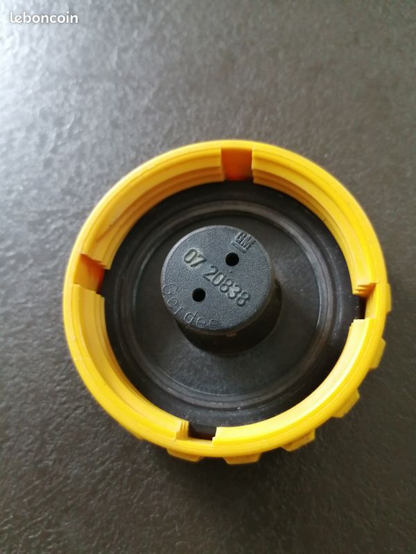 Capuchon bouchon pour liquide de refroidissement 90 467 472 (image 2)