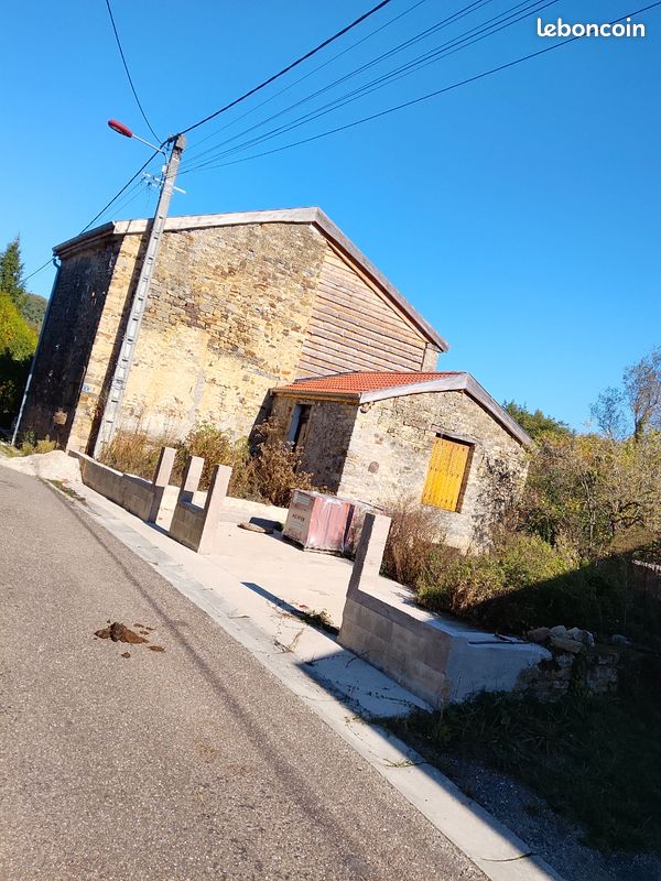 Maison 5 pièces 147 m² · à Jussey · 147 m² · 65 000 €