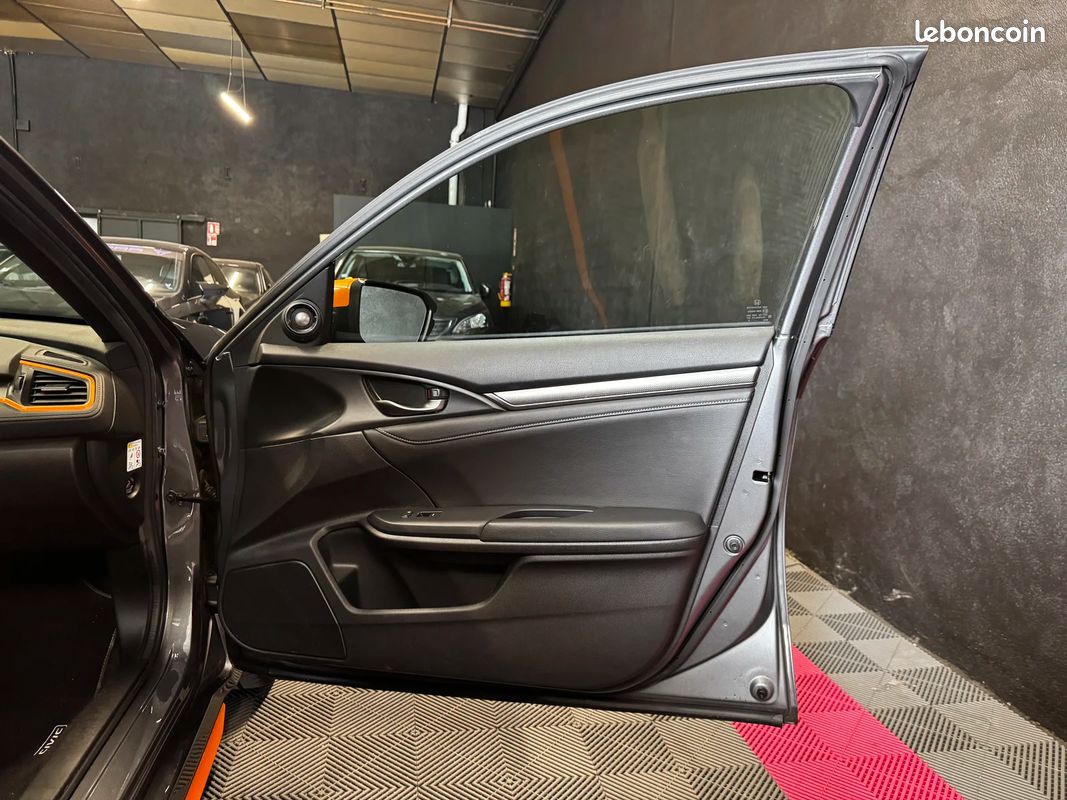 Honda CIVIC 1.6 i-DTEC Exclusive Premium Exclusive Premium (image 33)