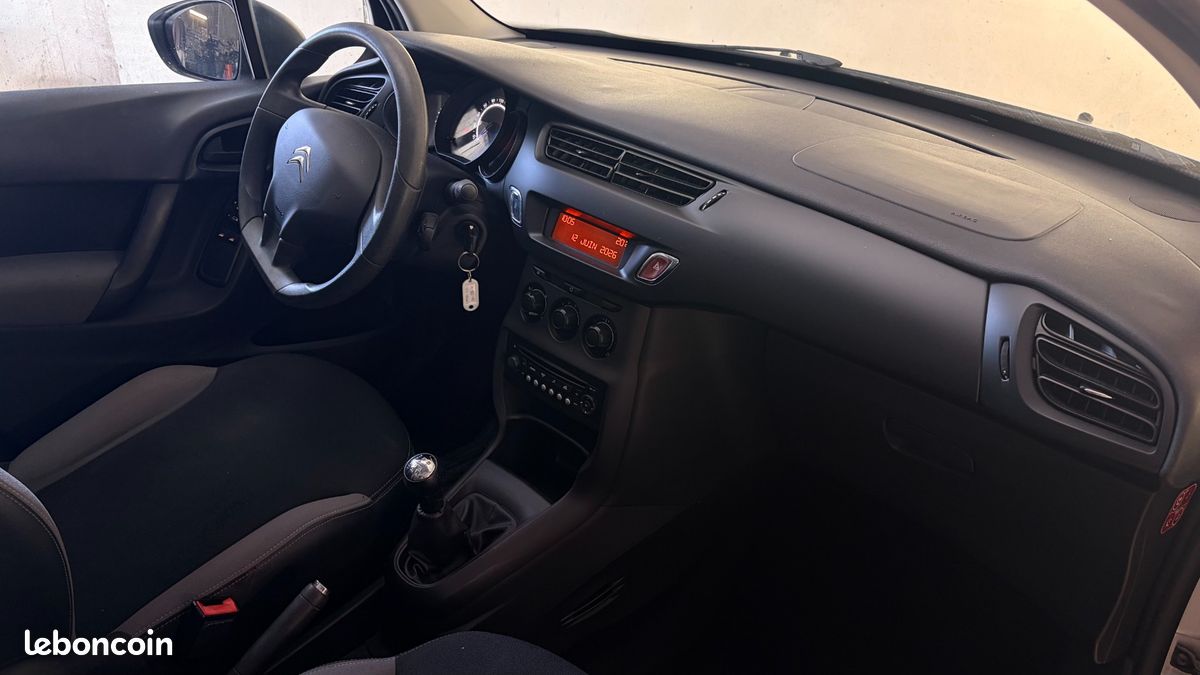 Citroën C3 Confort Business A 31.000 KM (image 5)