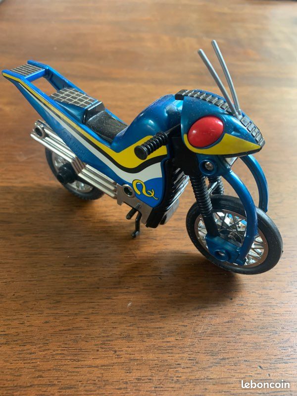FIgurine moto Bandai 1995 Saban's Masked Rider (image 1)