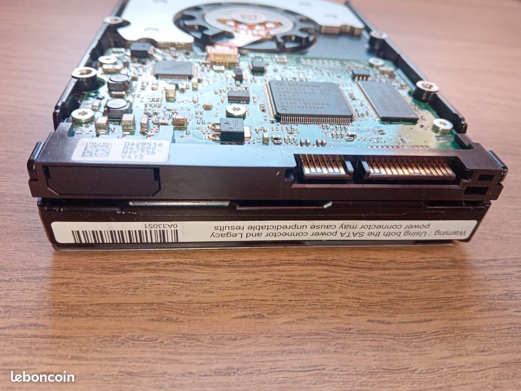 DD 3.5 Hitachi Deskstar (HDT725050VLA360, 12/2007) - 500 Go, SATA II (3 Gb/s), 7200 RPM - Accessoires informatique