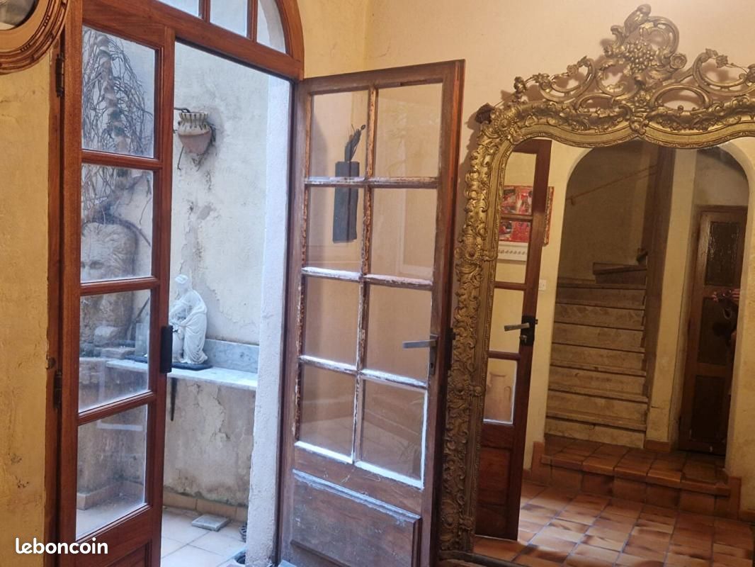 Maison 9 pièces 264 m² · à Arles · 264 m² · 620 000 €