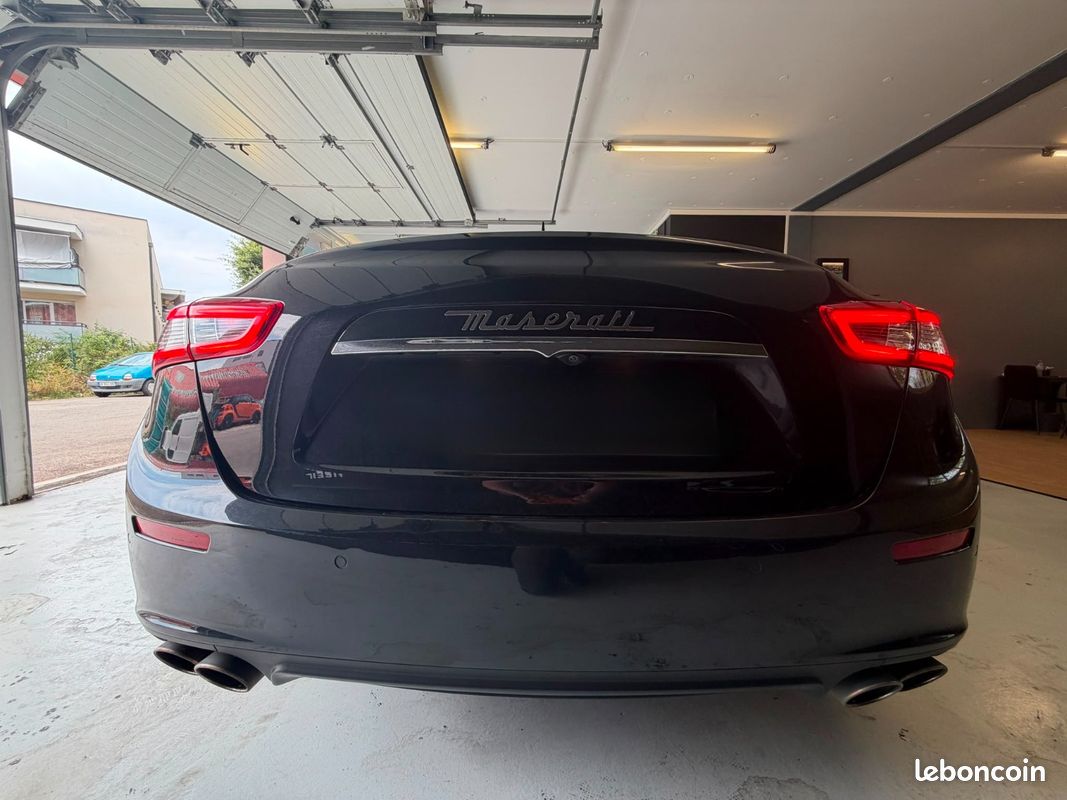 Maserati ghibli 3.0 v6 275 d a / entretien complet / set roue hiver / garantie 6 mois (image 6)