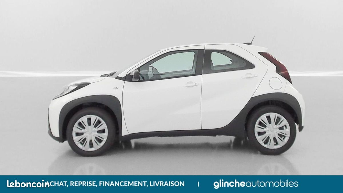 Toyota aygo x 1.0 VVT-i 72ch Dynamic (image 4)