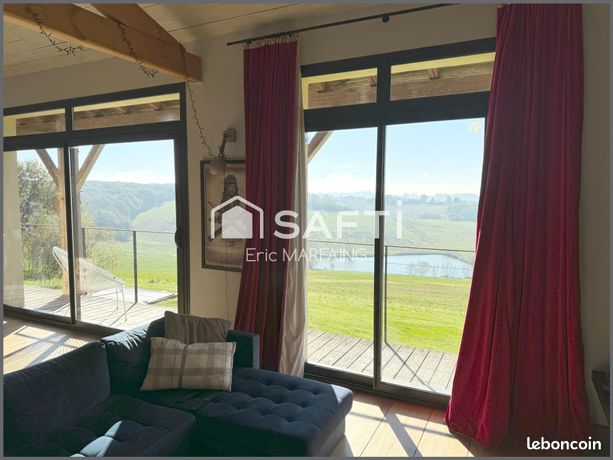Maison 8 pièces 230 m²