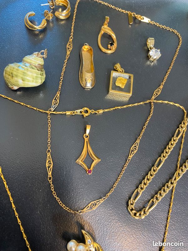 Lot De Bijoux Fantaisie Vieil Or - Environ 110 Grammes - Occasion Bon état