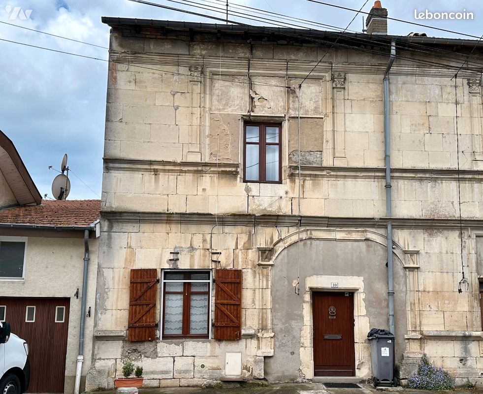 Maison 4 pièces 136 m² · à Pulligny · 136 m² · 80 000 €