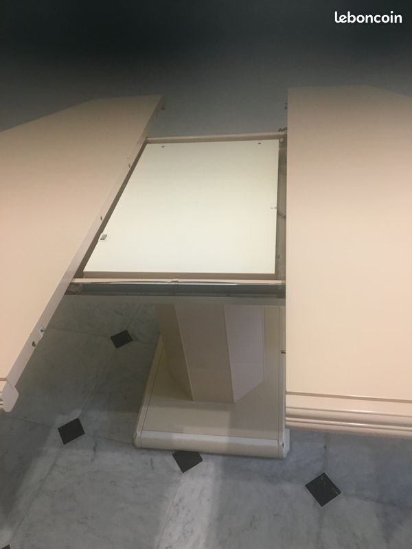 Table de salle à manger octogonale en vraie lacké (image 5)