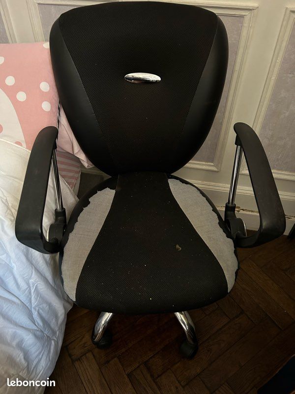 Fauteuil à roulettes (image 1)