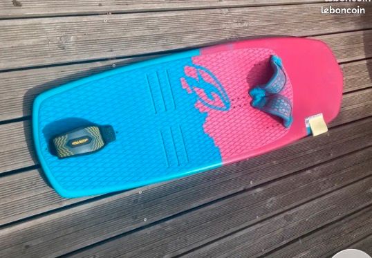 Vente parfait état occasion Pack Kitefoil IC6 V3/Planche Pocket F-One (image 3)