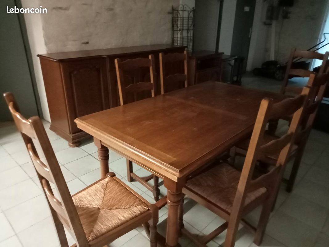 A vendre meuble salle a mangé table et chaises (image 2)