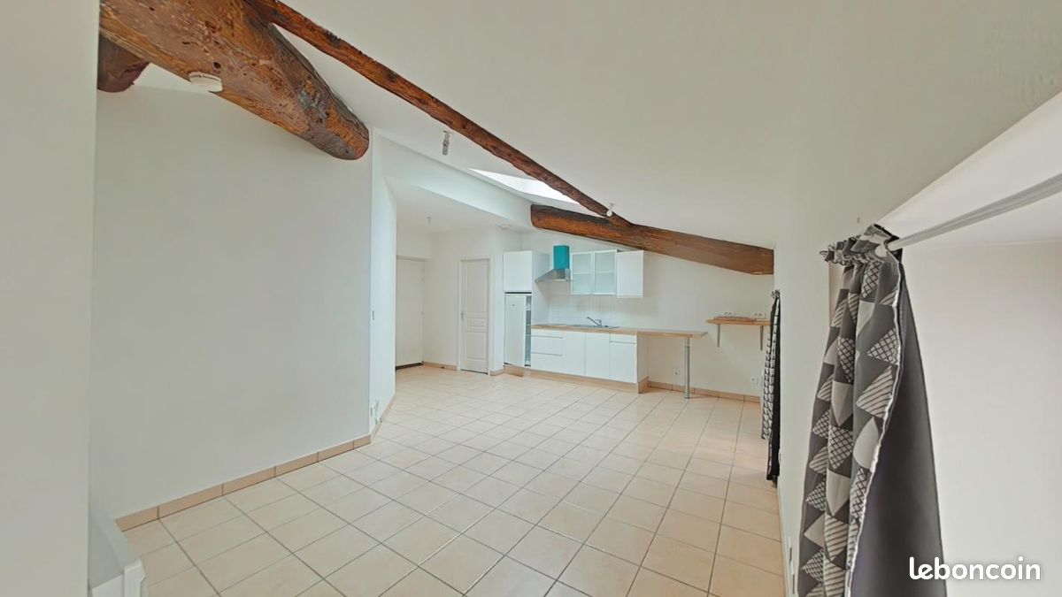 Appartement 2 pièces 38 m² · à Saint-Étienne · 38 m² · 460 €