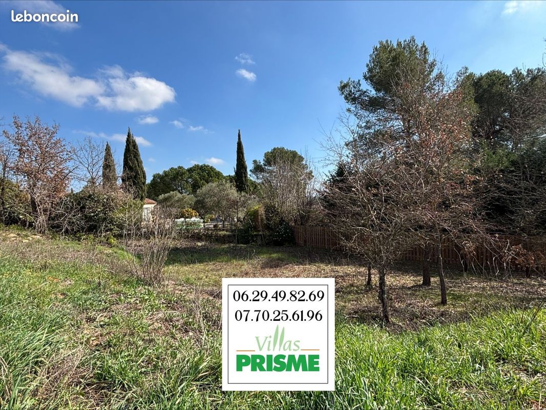 Terrain à bâtir de 560 m² à GREASQUE (13) · à Gréasque · 295 000 €