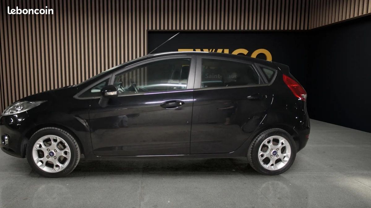 FORD FIESTA 1.6 TIVCT 120 TITANIUm (image 25)
