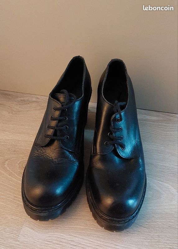 Chaussures à talons noires (image 2)