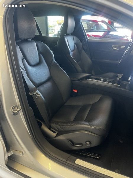 Volvo V60 D3 150CH ADBLUE MOMENTUM GEARTRONIC (image 15)