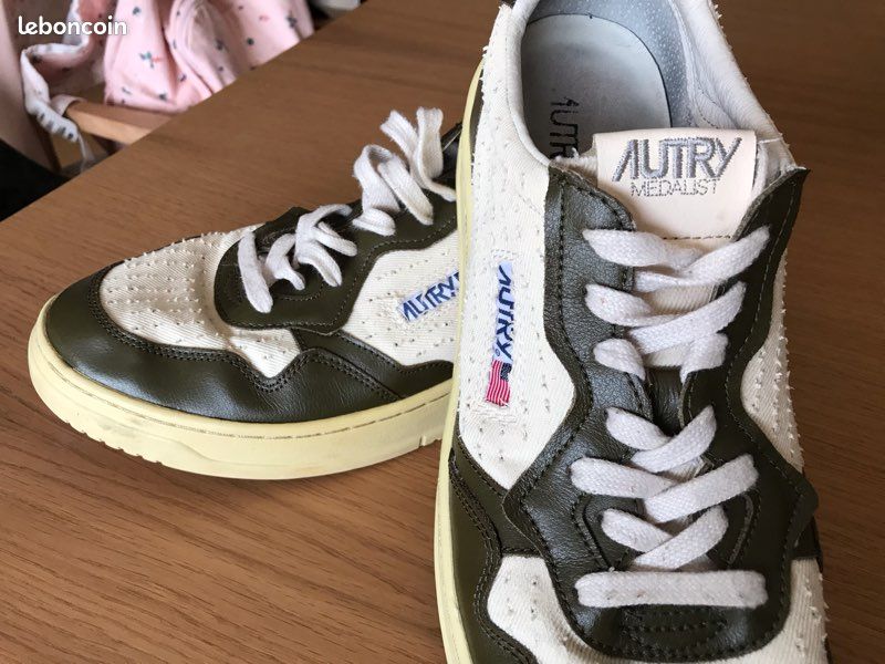 Chaussures baskets AUTRY homme taille 45 (image 2)