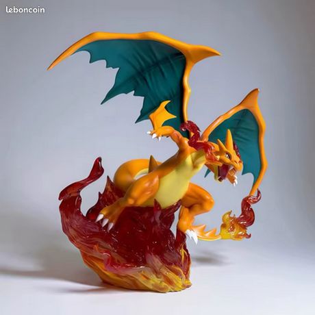 Coffret Dracaufeu Figurine - Collection Super-Premium