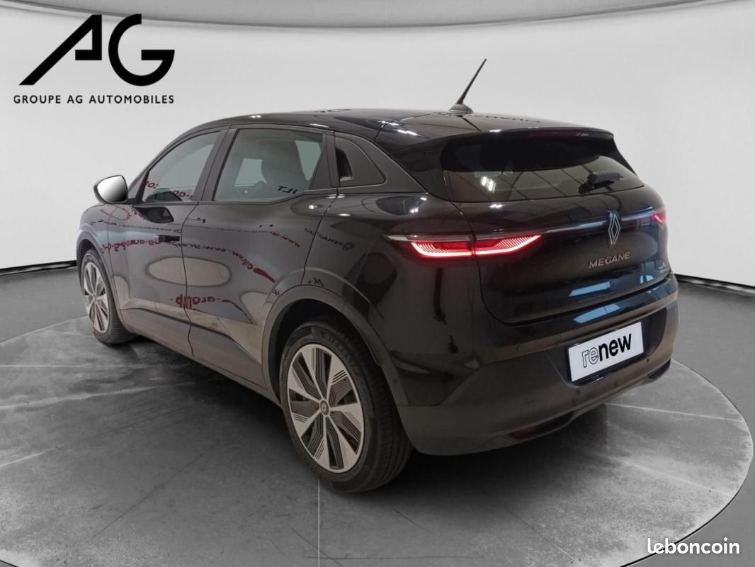 Renault Mégane E-TECH EV60 220ch super charge Evolution (image 4)