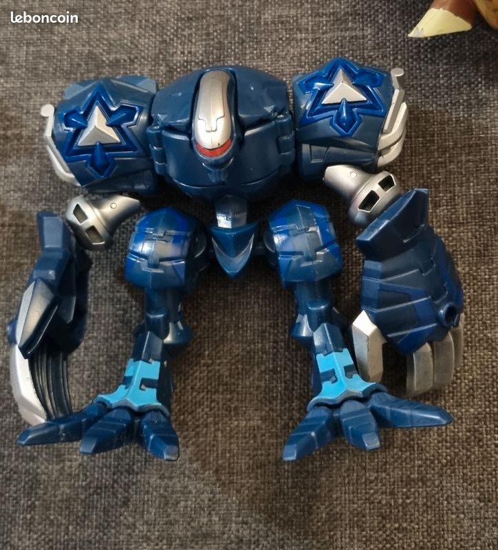 Lot de figurines bakugan (image 2)
