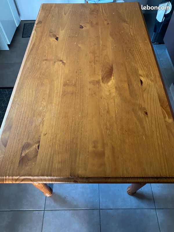 Table pin (image 2)