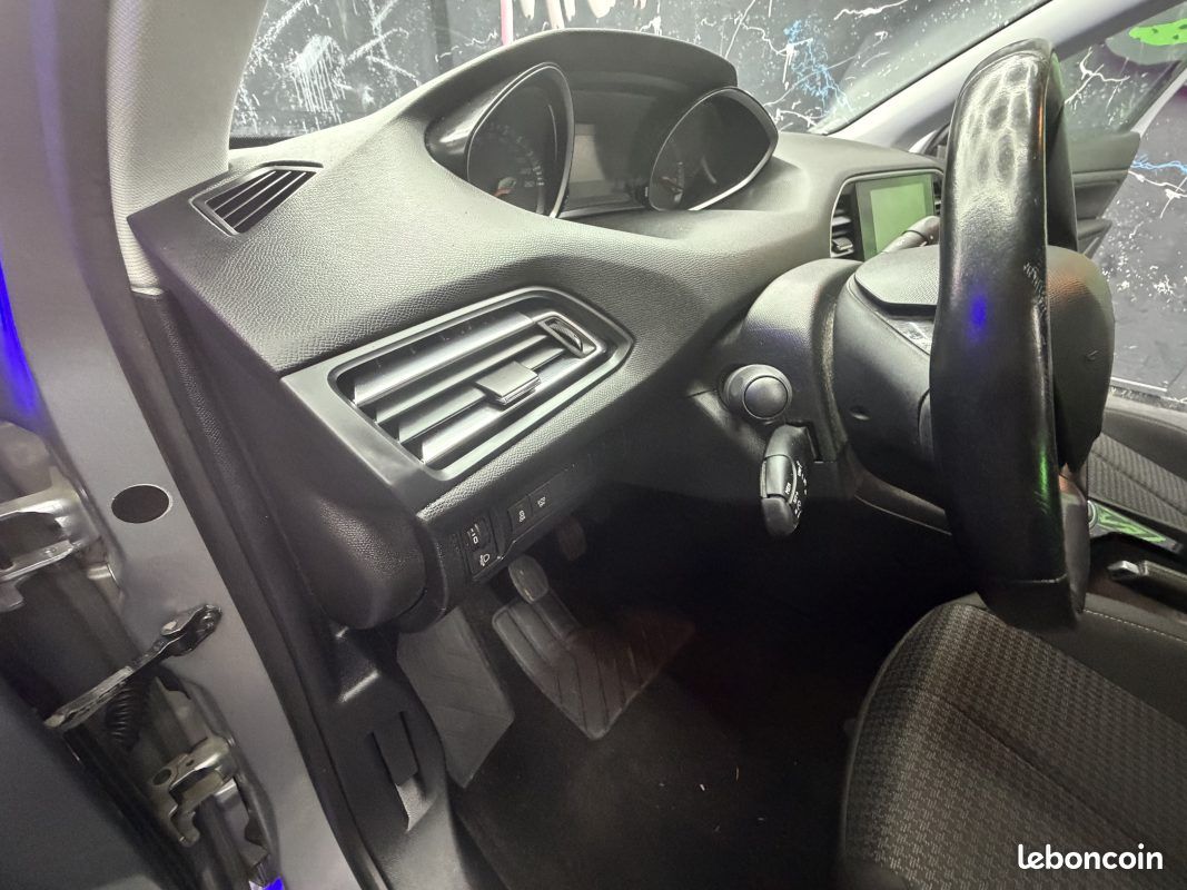 Peugeot 308 ii 1.6 blue hdi 100 access 2017 (image 13)